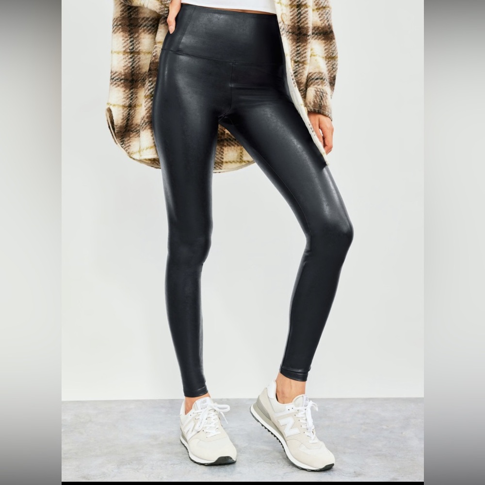 Aritzia | Daria Pant Wilfred Faux Leather Pants/Leggings | Size Small